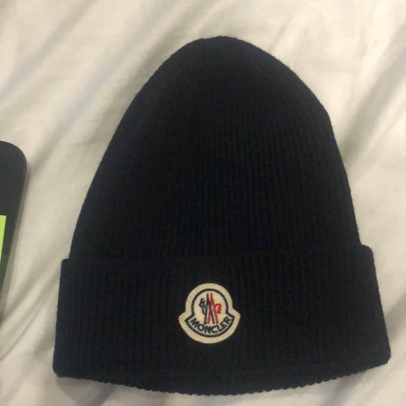 Navy Blue Moncler hat - Picture 1 of 4